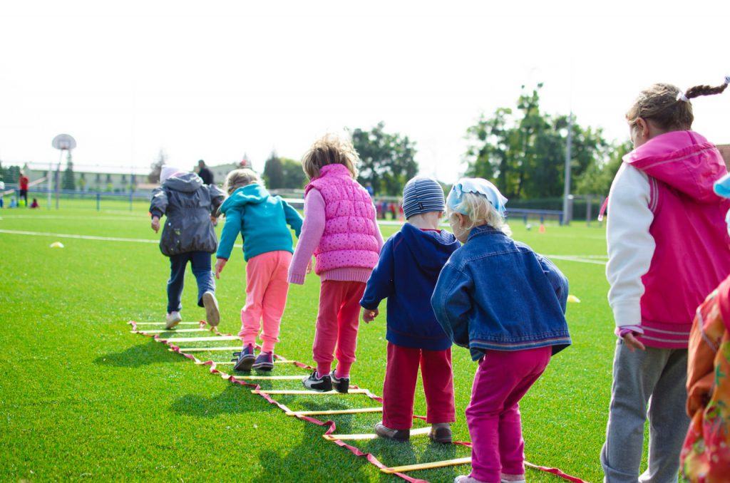 Kinderen spelen